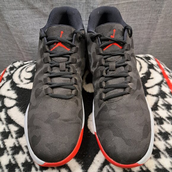 %Size 10.5 Nike Jordan B.Fly Camo Bred Men AJ18 main image 6